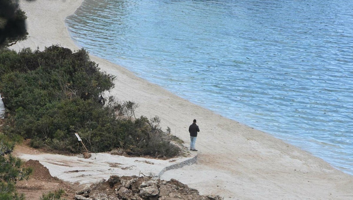 Bodrum'da sahile beyaz kum döken firmaya ceza Bodrum'da sahile beyaz kum döken firmaya ceza