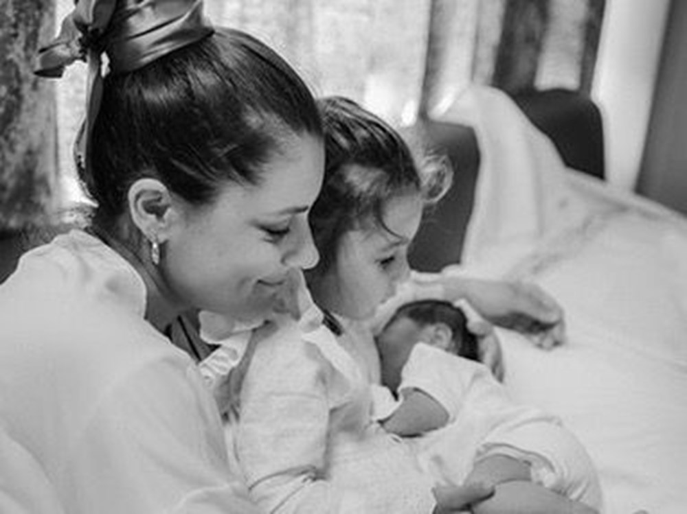 İkinci kez anne olan Atiye kızını ilk kez paylaştı - 4