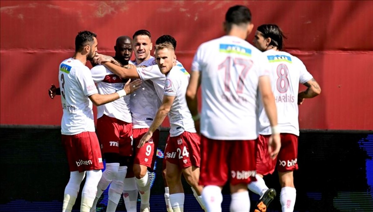 Sivasspor 5 maç sonra galip geldi: Pendikspor yine kazanamadı Sivasspor 5 maç sonra galip geldi: Pendikspor yine kazanamadı