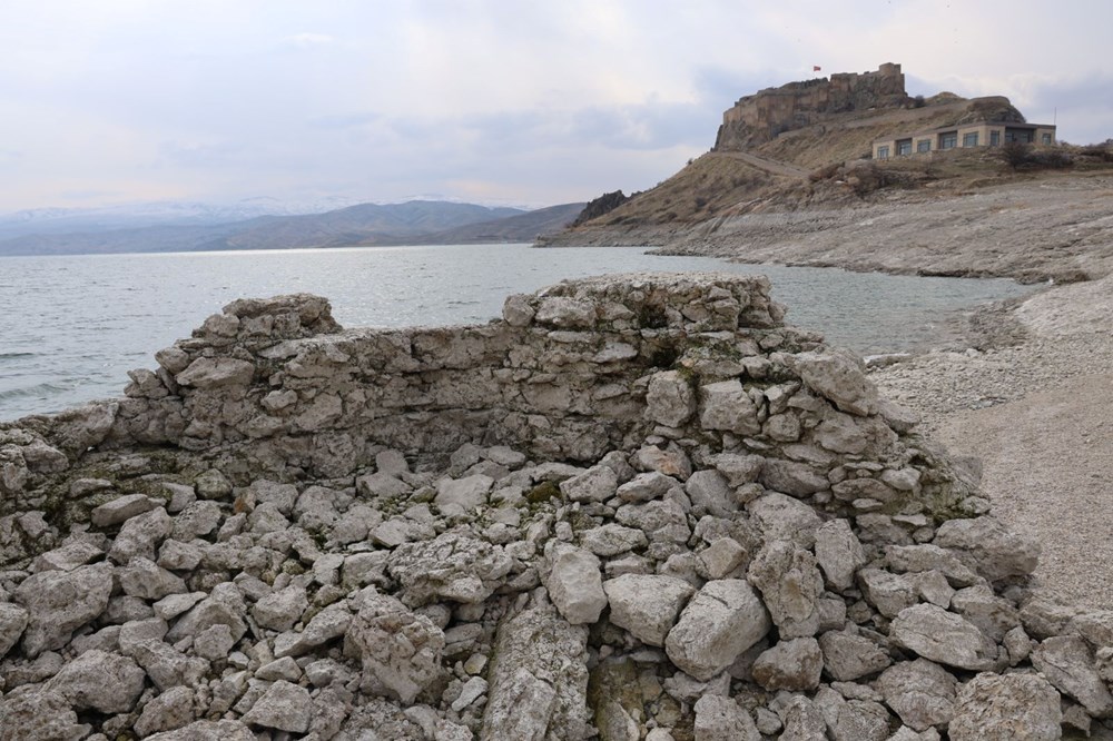 Pertek Kalesindeki sular çekildi: Askeri nizamiye gün yüzüne çıktı 73 TGRSGSnAikifUSyJRbnVDQ