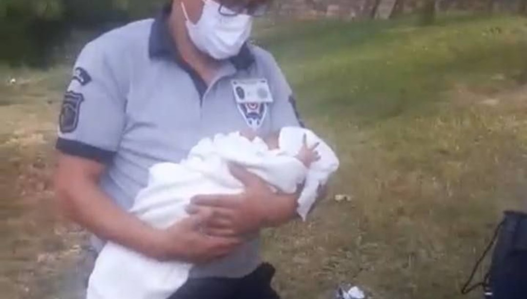 Yenidoğan bebeği çanta içinde parka terk ettiler - Vimarsana News