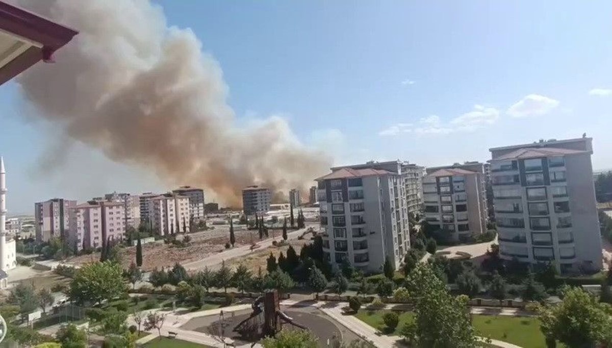 Adıyaman’da yangın paniği: Gökyüzünü duman kapladı