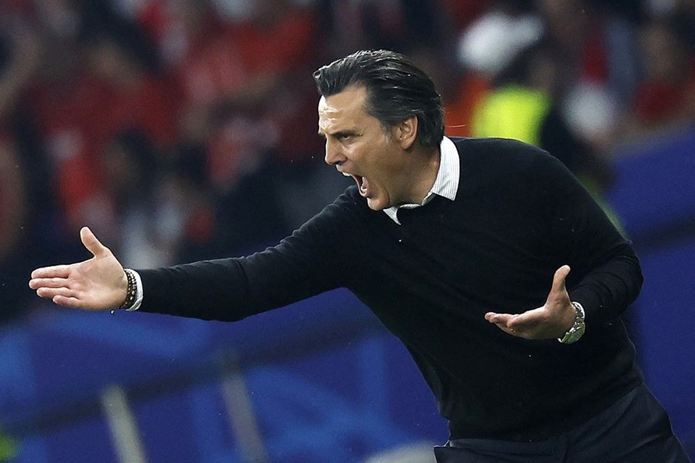 Vincenzo Montella'dan Macaristan maçı öncesi çarpıcı açıklama ve İrfan Can Eğribayat cevabı: Bu soruya gülümsüyorum - 6