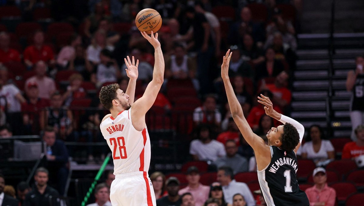 Alperen Şengün atıyor Houston Rockets kazanıyor