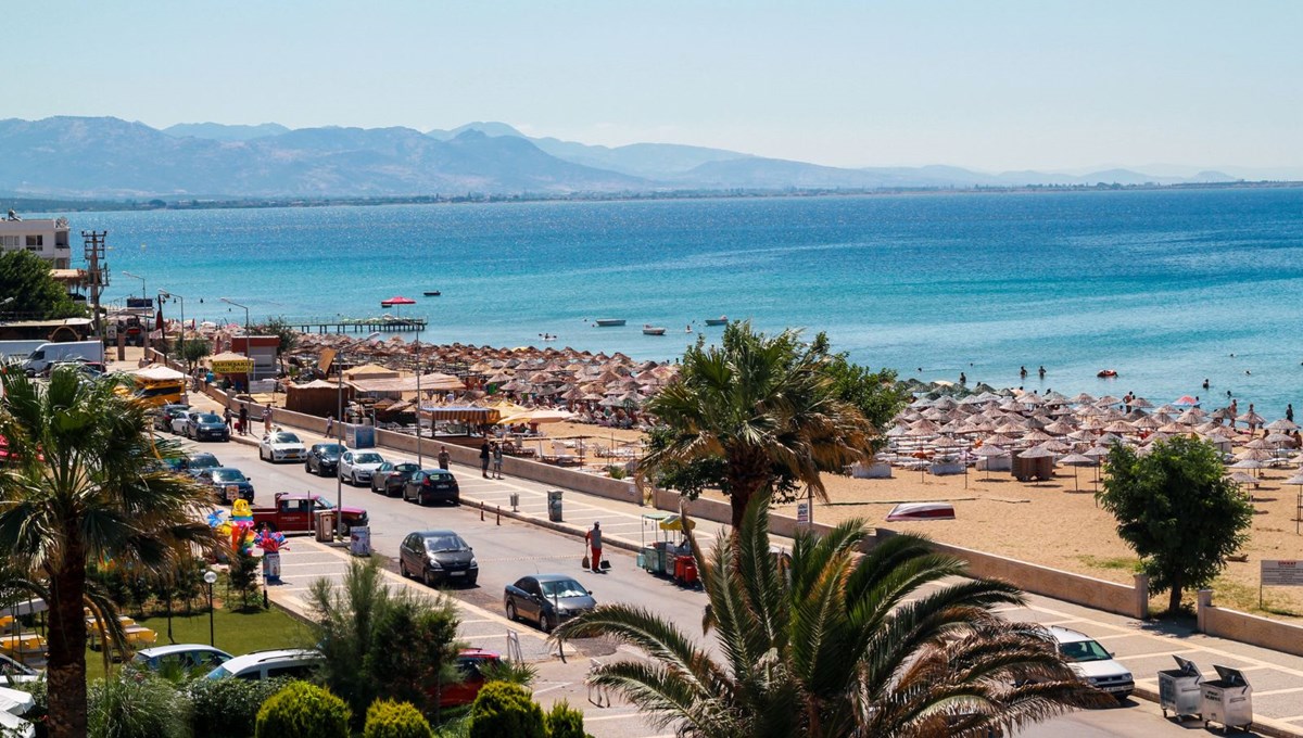 Ayvalık'a iki 'mavi bayrak' daha (Ayvalık'ın mavi bayraklı plajları)