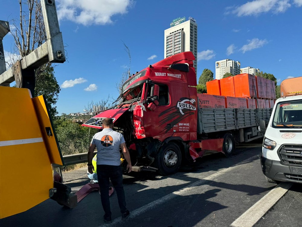 TEM Otoyolu'nda 15 araç birbirine girdi: Yaralılar var - 15