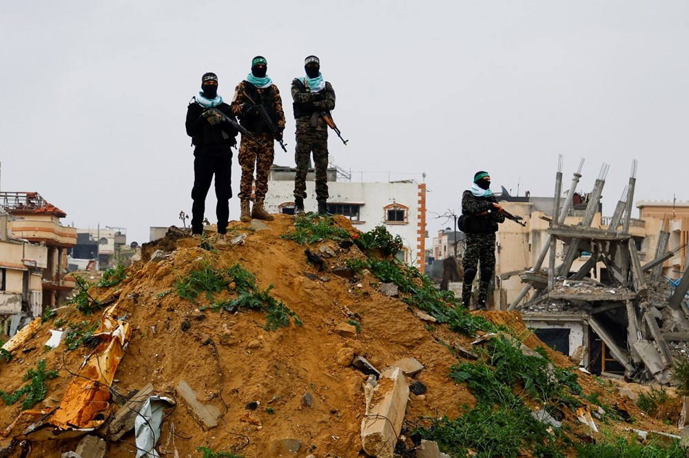 Gazze'de esir takası: İsrailli rehinelerin cansız bedenleri teslim edildi - 3