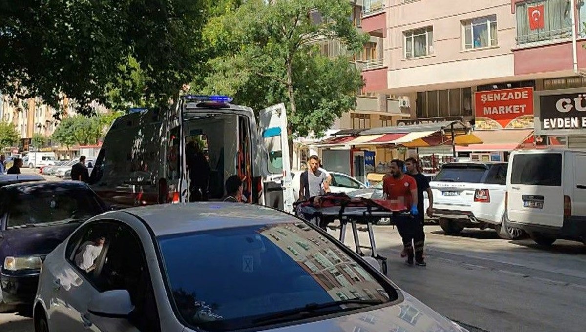 Dört çocuk annesi kadını öldürüp, intihar girişiminde bulundu Dört çocuk annesi kadını öldürüp, intihar girişiminde bulundu