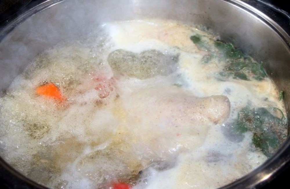 İç pilavına 1 kaşık eklemek lezzetini 5'e katlıyor: Nar gibi kızarmış yılbaşı hindisi tarifi - 5