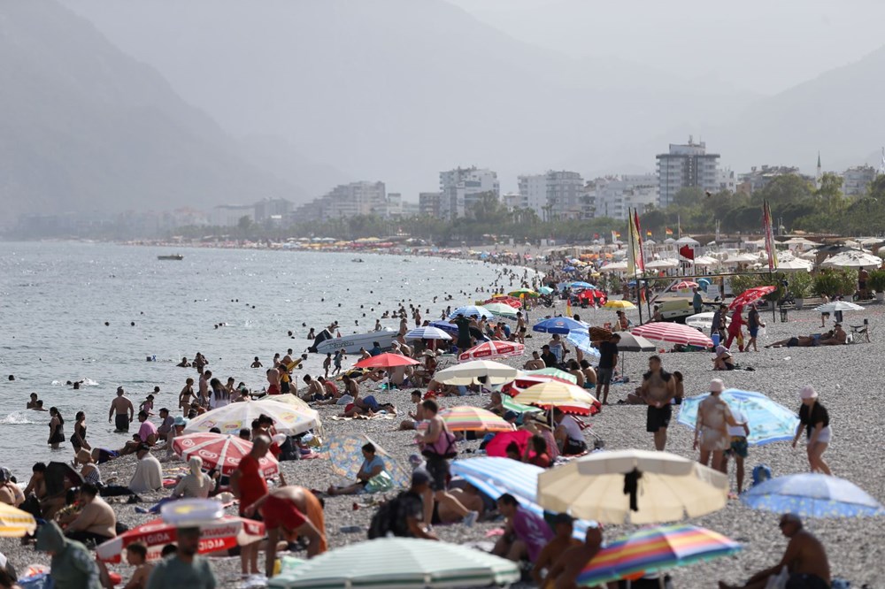 Türkiye’nin en sıcak noktasında 46,2 derece hava sıcaklığı:
Okuldaki klima sıcağa dayanamayıp yandı - 4