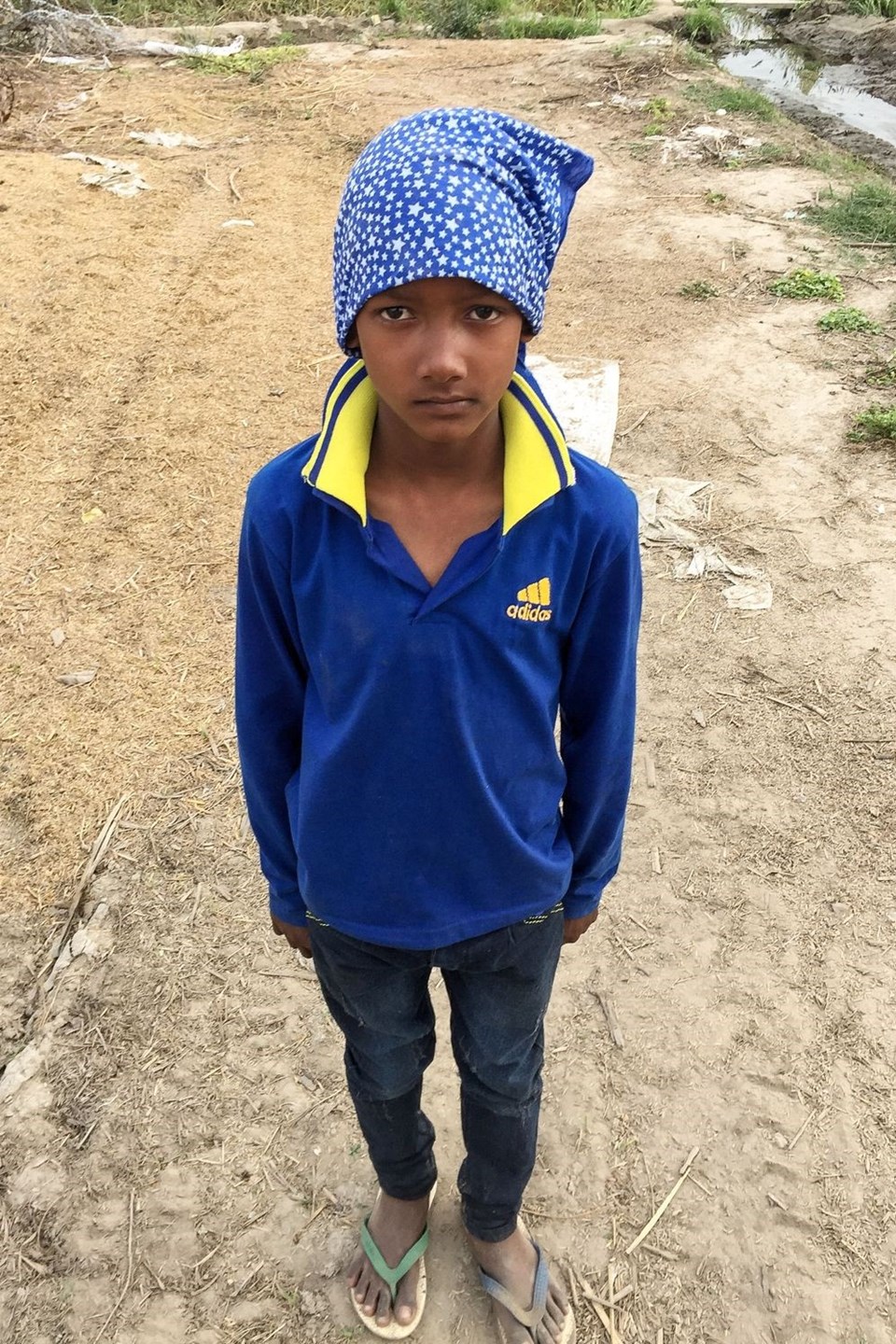 Nepal'de depremzede çocuklar "köle" olarak satılıyor - 1