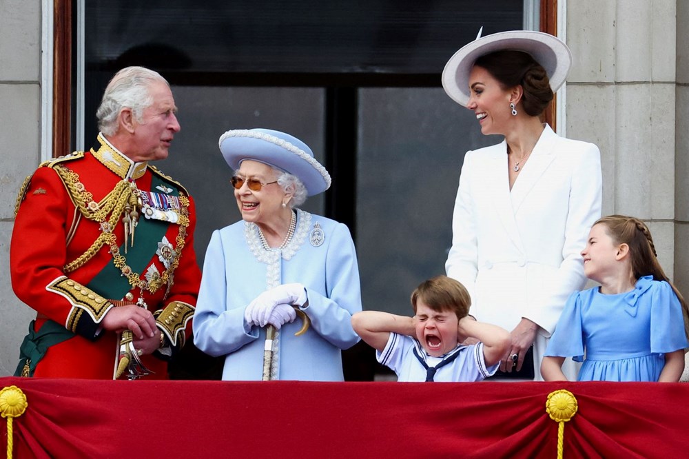 Kraliçe Elizabeth'ten Kim Kardashian'a ret - 2