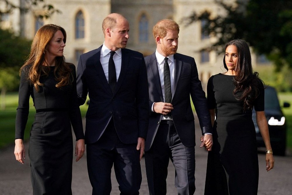 Meghan Markle ve Prens Harry uzun bir aradan sonra Prens William ve Kate Middleton ile bir arada - 8