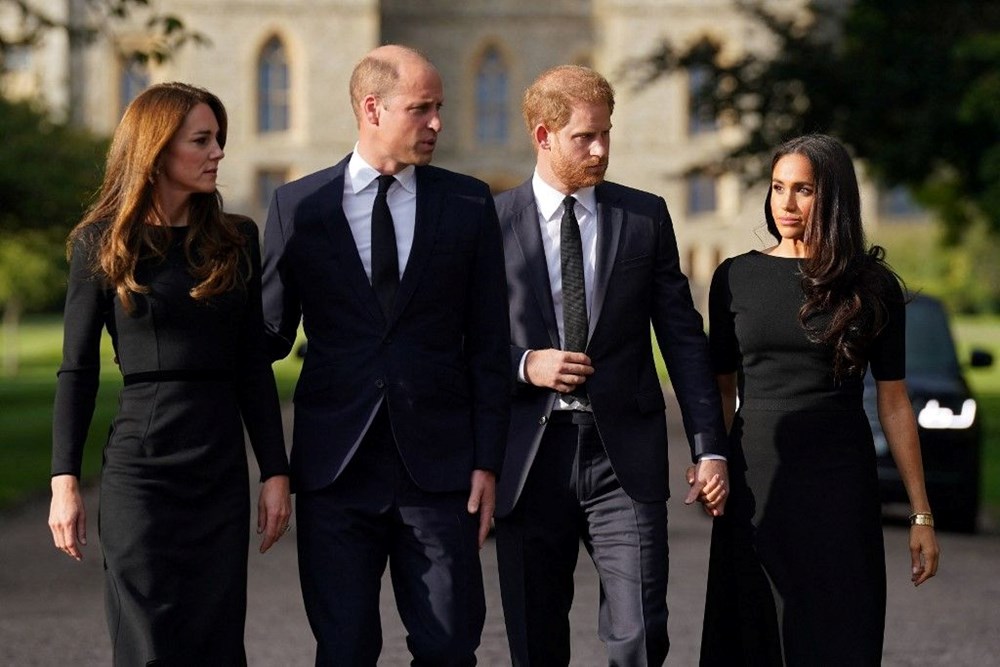 Meghan Markle ve Prens Harry uzun bir aradan sonra Prens William ve Kate Middleton ile bir arada - 9