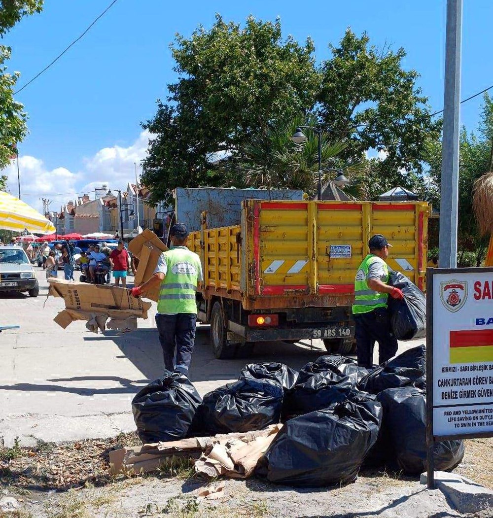 30 bin kişilik ilçe, yarım milyon kişiyi ağırladı: 450 ton çöp toplandı - 5