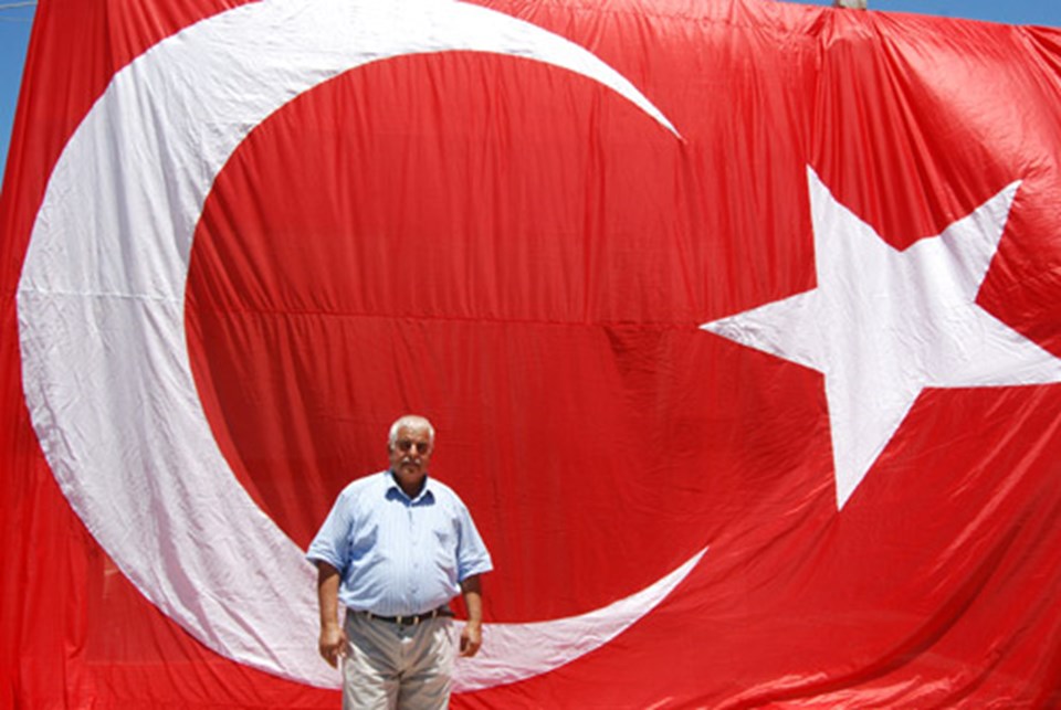 Köylerini Türk bayrağıyla donalttılar - 1
