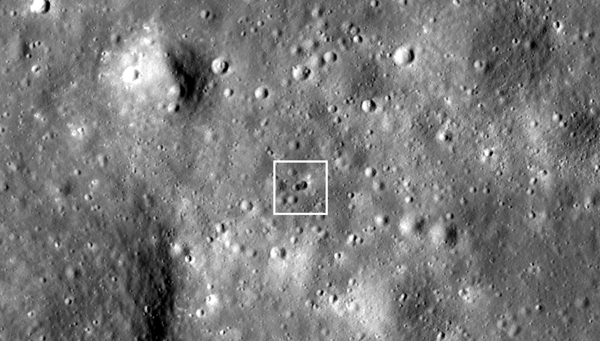 Ay'a çarpan roket dev krater oluşturdu