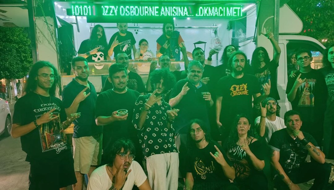 Ozzy Osbourne anısına Adana’da lokma dağıtıldı