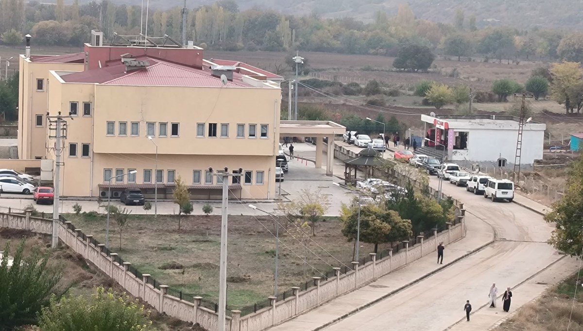 Akrabaların arazi kavgasında kan aktı: 1 ölü, 1 yaralı Akrabaların arazi kavgasında kan aktı: 1 ölü, 1 yaralı