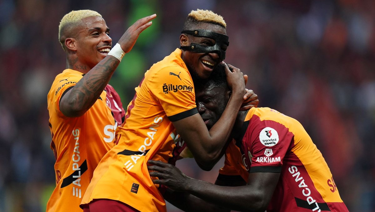 Trabzonspor-Galatasaray maçı ne zaman, saat kaçta ve hangi kanalda? Şampiyonluk için kritik viraj Trabzonspor-Galatasaray maçı ne zaman, saat kaçta ve hangi kanalda? Şampiyonluk için kritik viraj