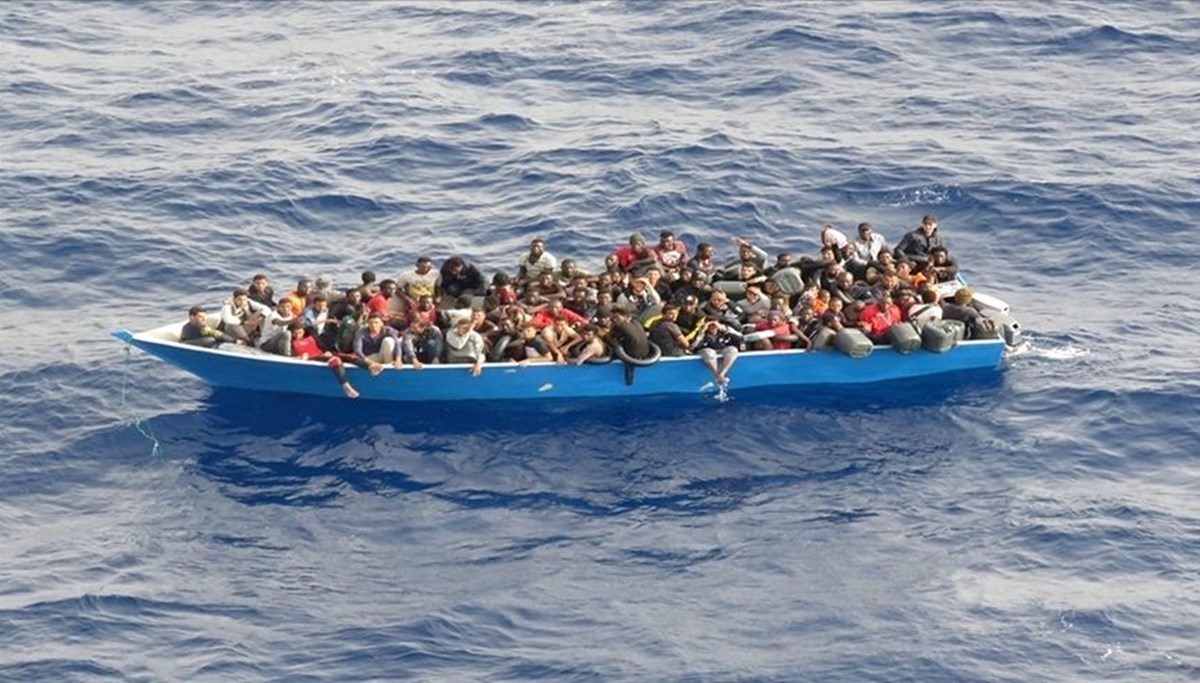 Tunus'ta göçmen teknesi alabora oldu: 19 ölü