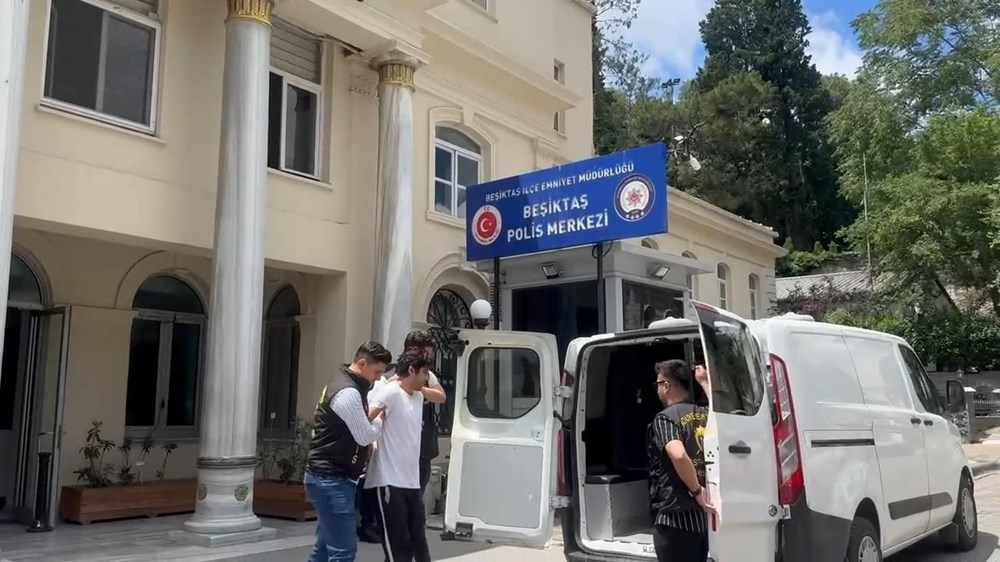 15 Temmuz Şehitler Köprüsü’nde SMA yazılı araçla eyleme tutuklama:
Eylemcinin ifadesi ortaya çıktı - 7