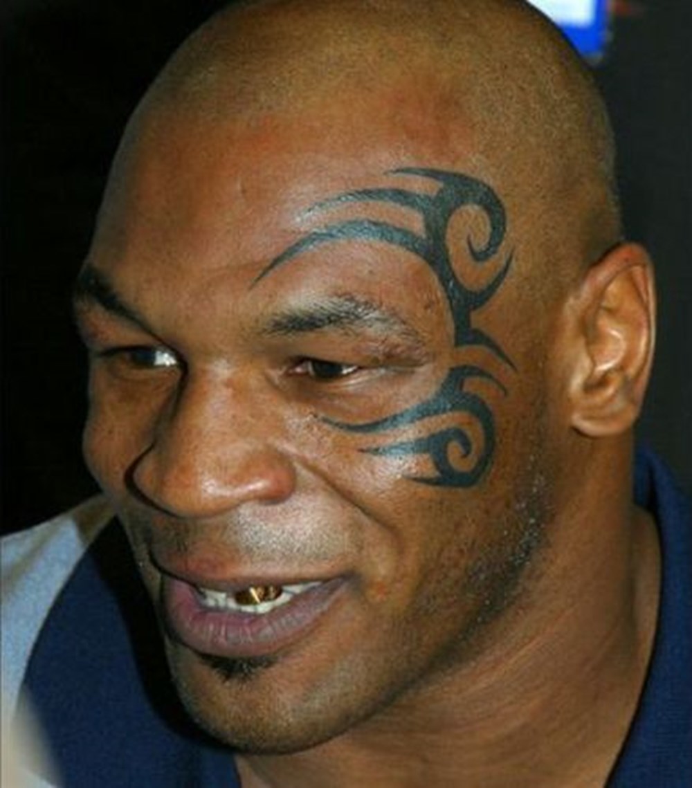 Татуировка тайсона. Майк Тайсон. Майк Тайсон Татуировки. Тату майка Тайсона. Mike Tyson 2022.