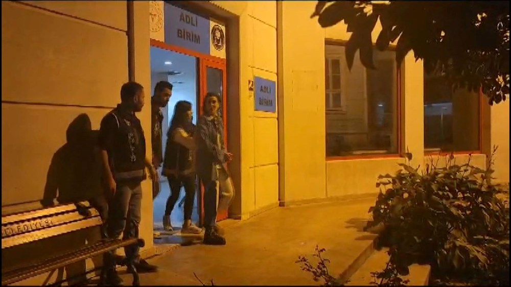 Dilan Polat ve Engin Polat soruşturmasında yeni gelişme | Anneanne
serbest, avukat gözaltında; çiftin araçları emniyete götürüldü - 11