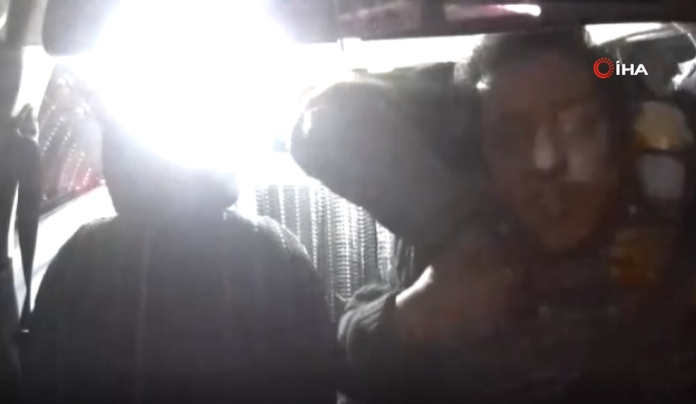 Takside dehşet dolu anlar: Sürücünün başına silah dayadı, paraları istedi 75 TYaUAQReN0qHWU8KFMbqkQ