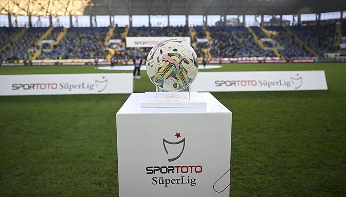Süper Lig'den düşen son takım bugün belli olacak: Giresunspor mu İstanbulspor mu?