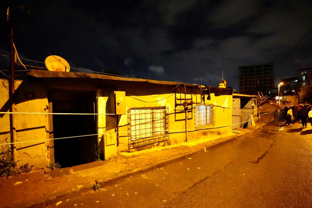İstanbul Gaziosmanpaşa'da toprak kayması: 30 ev tahliye edildi 5 İstanbul Gaziosmanpaşa'da toprak kayması: 30 ev tahliye edildi - 6