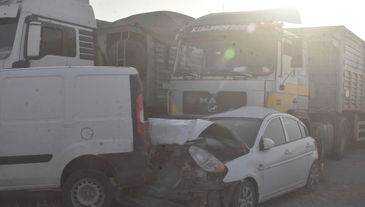 Konya'da zincirleme kum fırtınası kazası: 7 yaralı