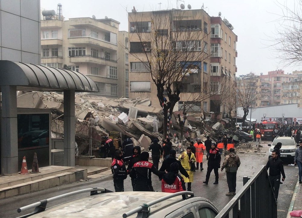 Deprem bölgesine arama kurtarma ekipleri hareket etti - 9