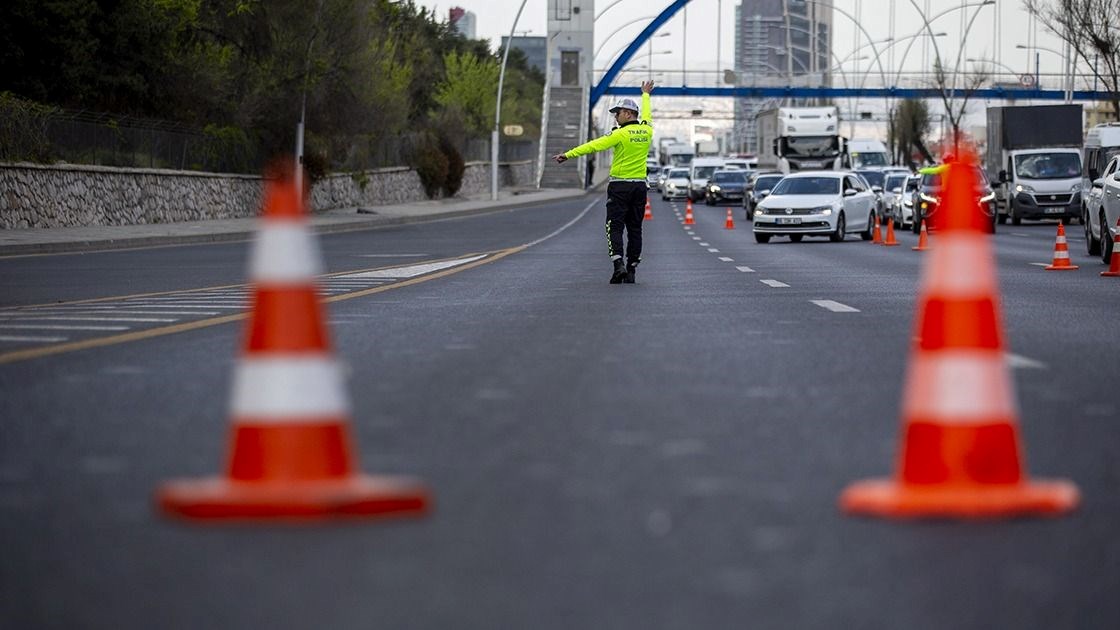 3 Kasım'da kapalı olan yollar belli oldu: Hangi yollar bugün trafiğe kapalı olacak?