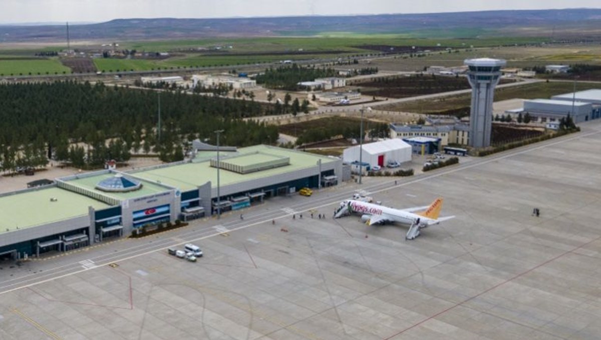 Şanlıurfa GAP Havalimanı’nda 450 metrelik bakır kablo çalındı Şanlıurfa GAP Havalimanı’nda 450 metrelik bakır kablo çalındı