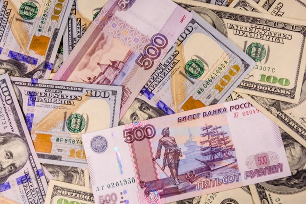 2025'te Para Tahtında Kim Var? Dolar Şaşırtıcı Bir Düşüş mü Yaşıyor? 73 TcoE5VuAm0ibu19MscHBtA