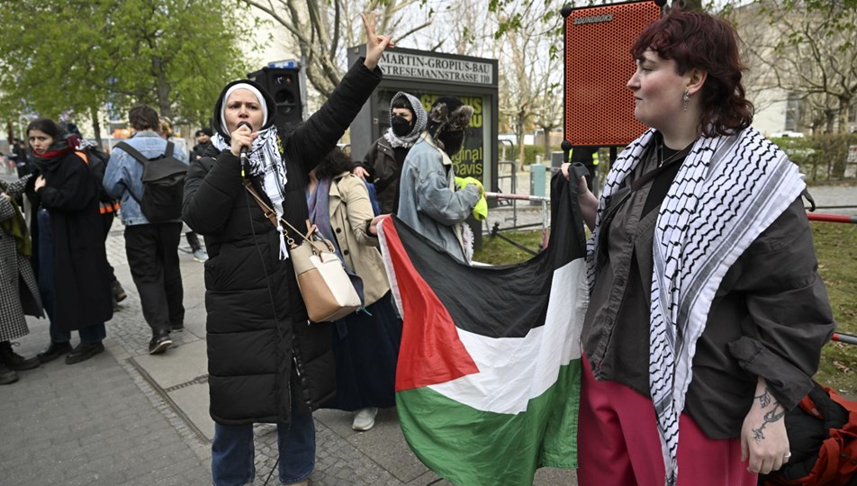 Berlin’de protesto: “Filistin'e destek eylemcileri sınır dışı edilemez”