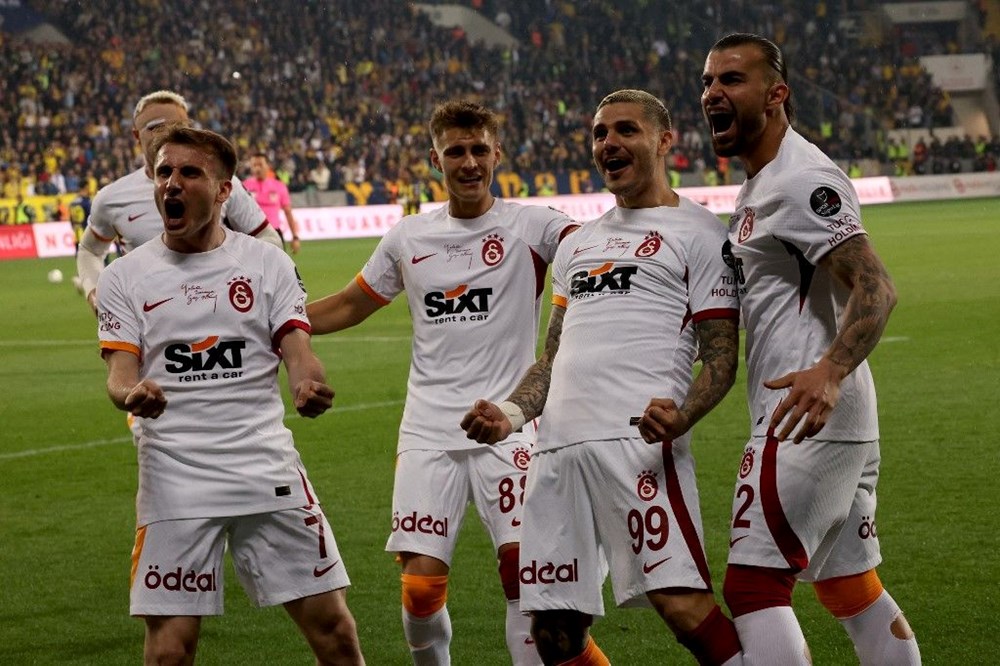 Galatasaray UEFA Şampiyonlar Ligi'nde gruplara kalırsa en az 700 milyon lira kazanacak - 3
