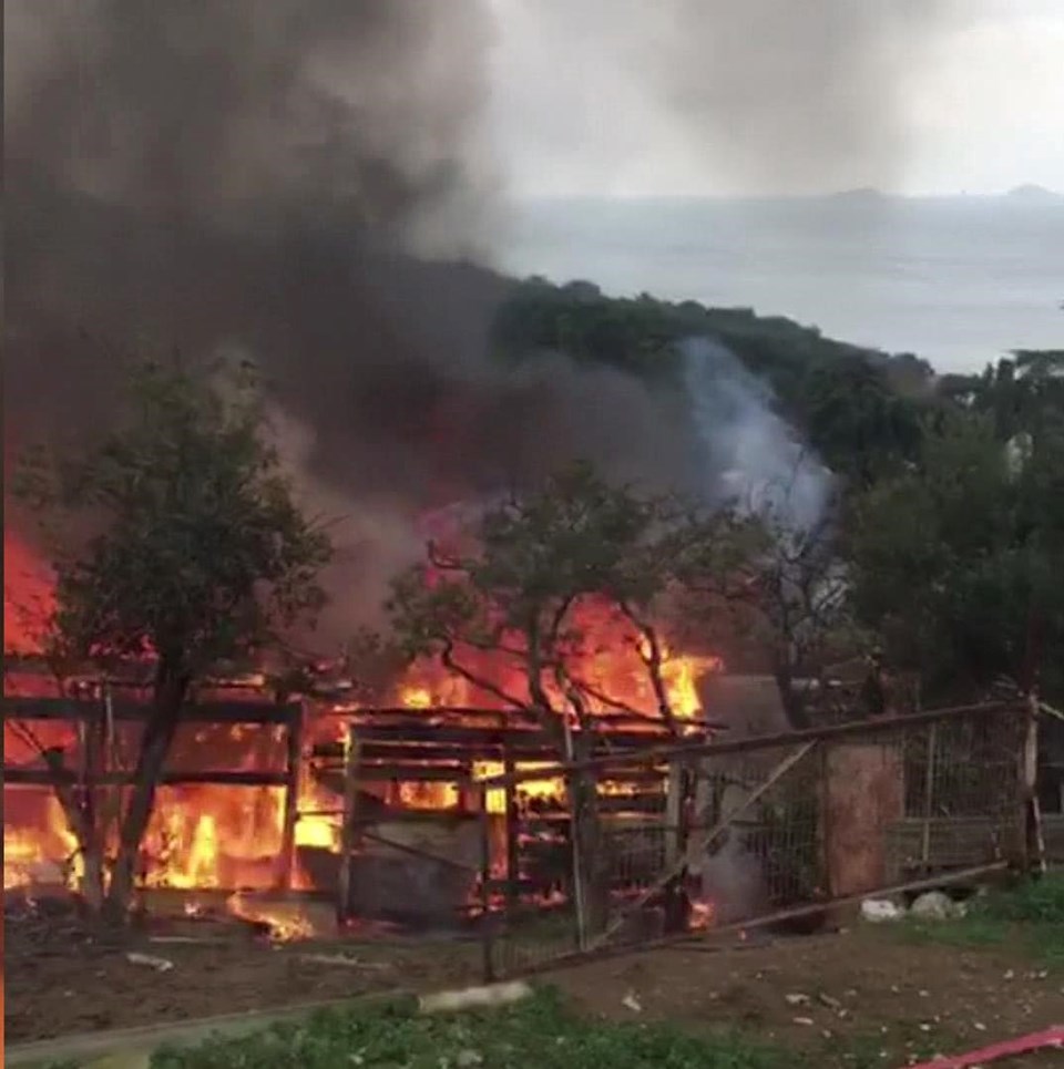 SON DAKİKA: Büyükada'da ahırlarda yangın - 1