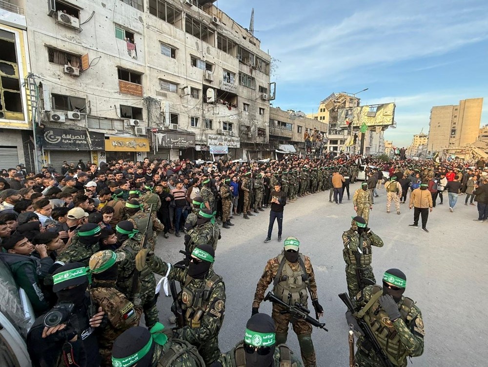 İsrail ile Hamas arasındaki ateşkes anlaşmasında ilk koşul yerine getiriliyor |İsrail Basını: Kızılhaç 3 kadın rehineyi teslim aldı - 4