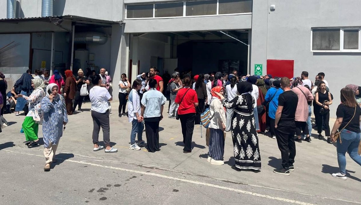 Fabrikada tavan çöktü