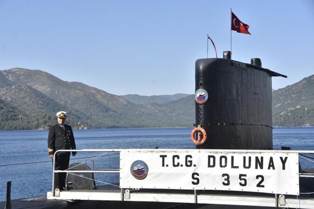 Görevli oldukları 'TCG Dolunay' denizaltısında bayramlaştılar - 1