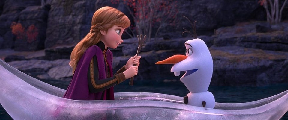 Karlar Ülkesi 2 (Frozen 2) milyar dolarlık filmler kulübüne girdi - 1