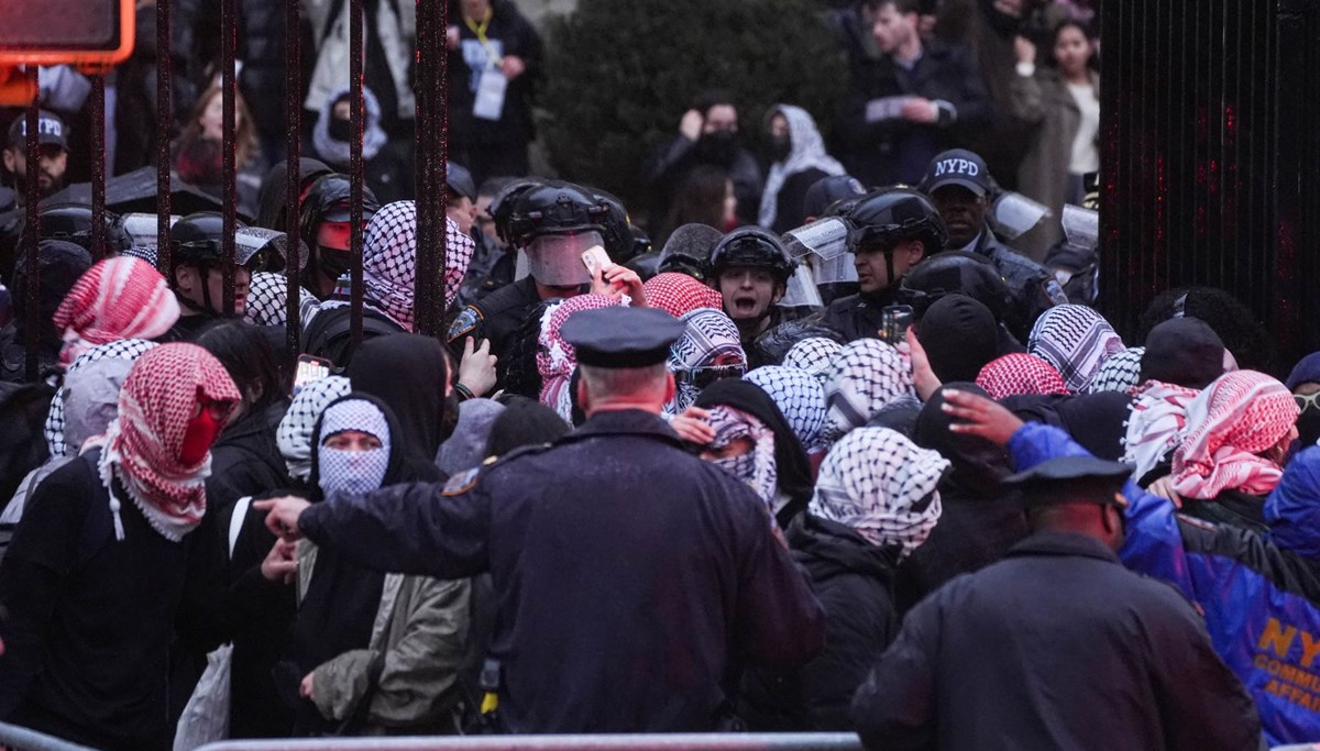 ABD'li öğrenciler Filistin için ayakta! Columbia Üniversitesi'nde eylemler yeniden alevlendi ABD'li öğrenciler Filistin için ayakta! Columbia Üniversitesi'nde eylemler yeniden alevlendi