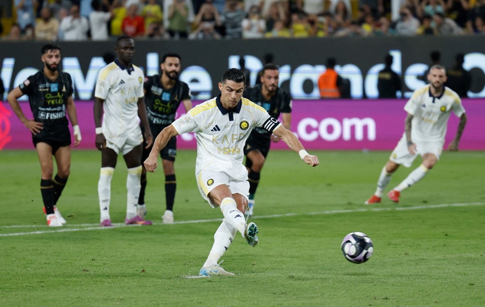 Geceye Cristiano Ronaldo damga vurdu: Penaltı kaçırdı, golünü attı, ağladı, veda etti 75 TgwPMdsIHEG5jluy8Hu6NQ