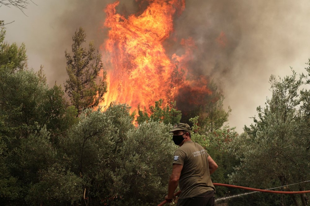 Yunanistan’da yangın felaketinin boyutları ortaya çıktı: 586 yangında 3 kişi öldü, 93 bin 700 hektardan fazla alan yandı - 8