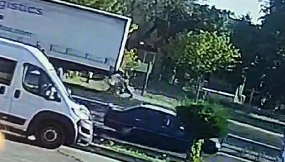 TIR'a çarpan motosikletin sürücüsü öldü TIR'a çarpan motosikletin sürücüsü öldü