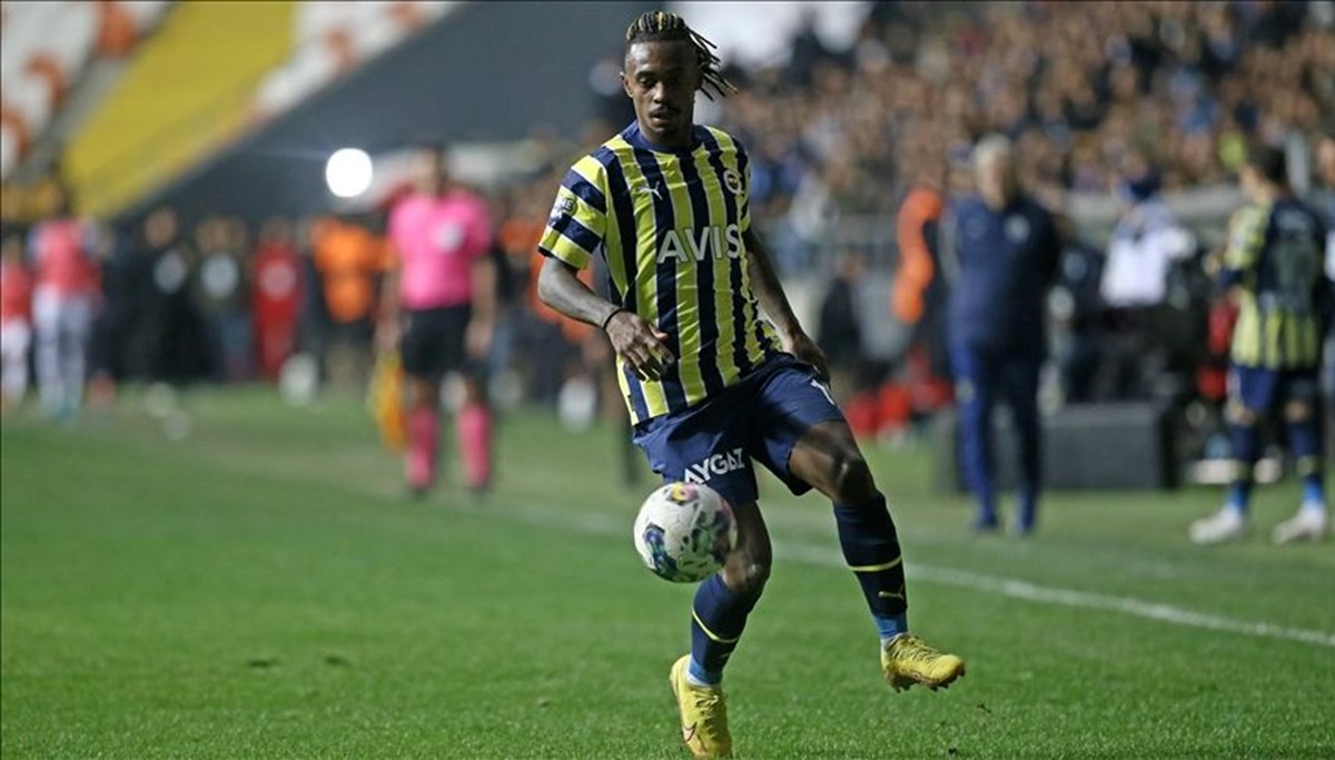 Fenerbahçe, Lincoln'ü Brezilya'da RB Bragantino'ya kiraladı Fenerbahçe, Lincoln'ü Brezilya'da RB Bragantino'ya kiraladı