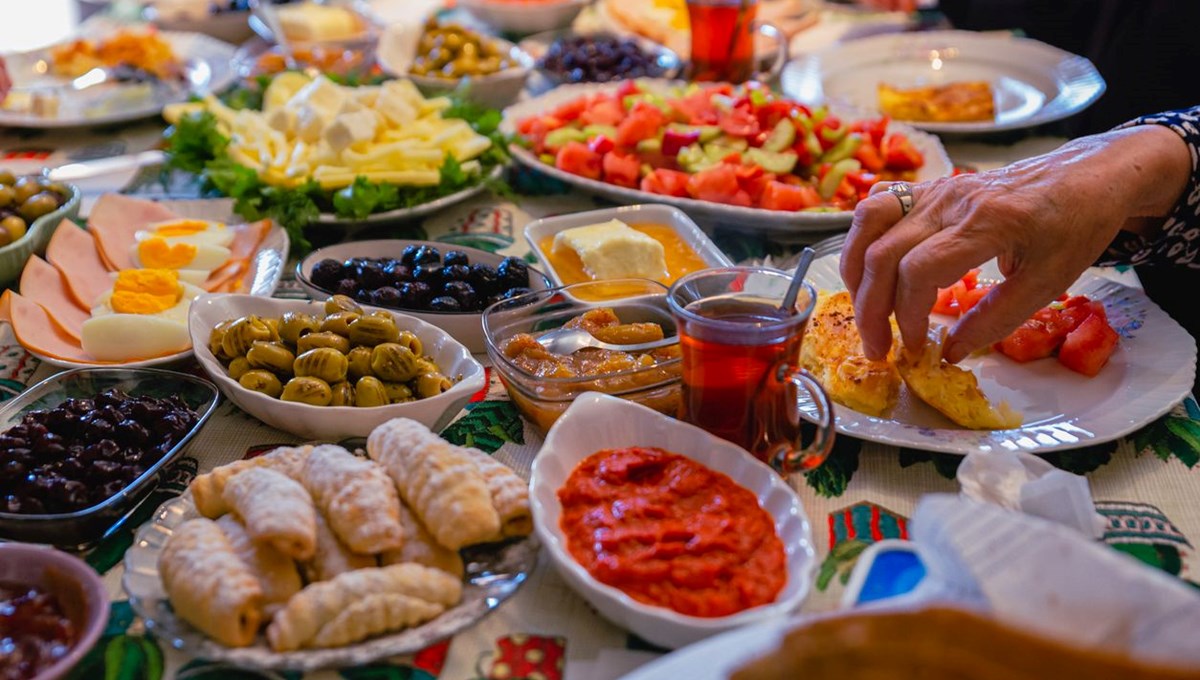 Kahvaltıdaki en yaygın hata yüksek kolesterol nedeni: Kalbi riske atıyor Kahvaltıdaki en yaygın hata yüksek kolesterol nedeni: Kalbi riske atıyor