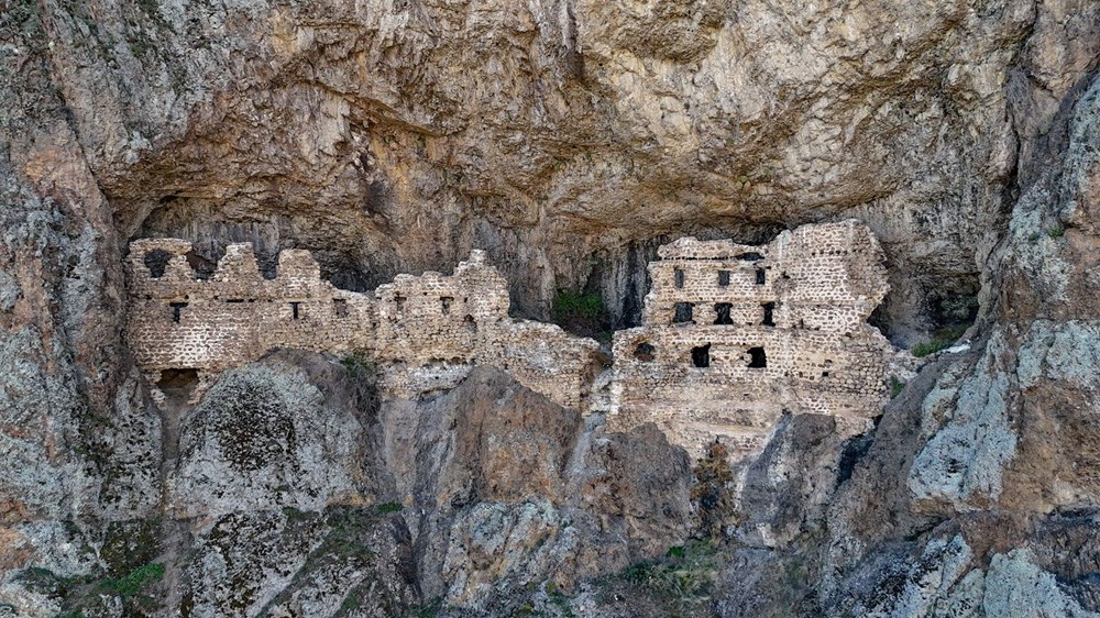 Adını bir eşkıyadan almış - 1